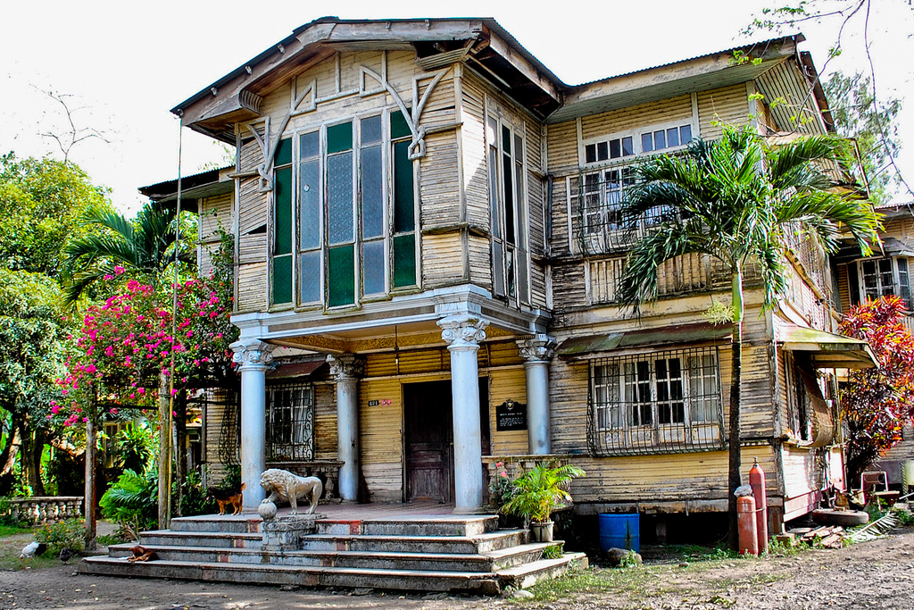 Balay Daku Ancestral House